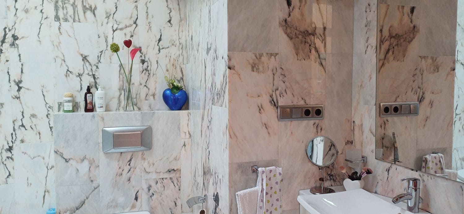 4 soveværelse Byhus til salg i San Martin del Rey Aurelio med garage - € 325.000 (Ref: 9129418)