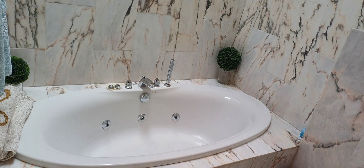 4 soveværelse Byhus til salg i San Martin del Rey Aurelio med garage - € 325.000 (Ref: 9129418)