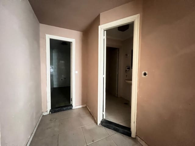 Kommersiell att hyra i Castrillón - 1 100 € (Ref: 9129419)