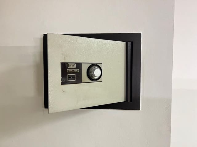 Local Commercial à louer à Avilés - 1 300 € (Ref: 9129420)