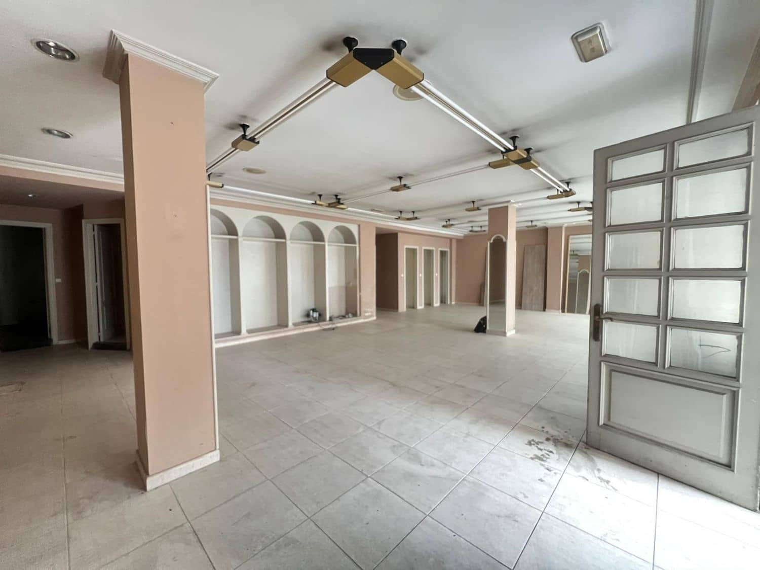 Erhverv til salg i Castrillon - € 226.500 (Ref: 9129421)