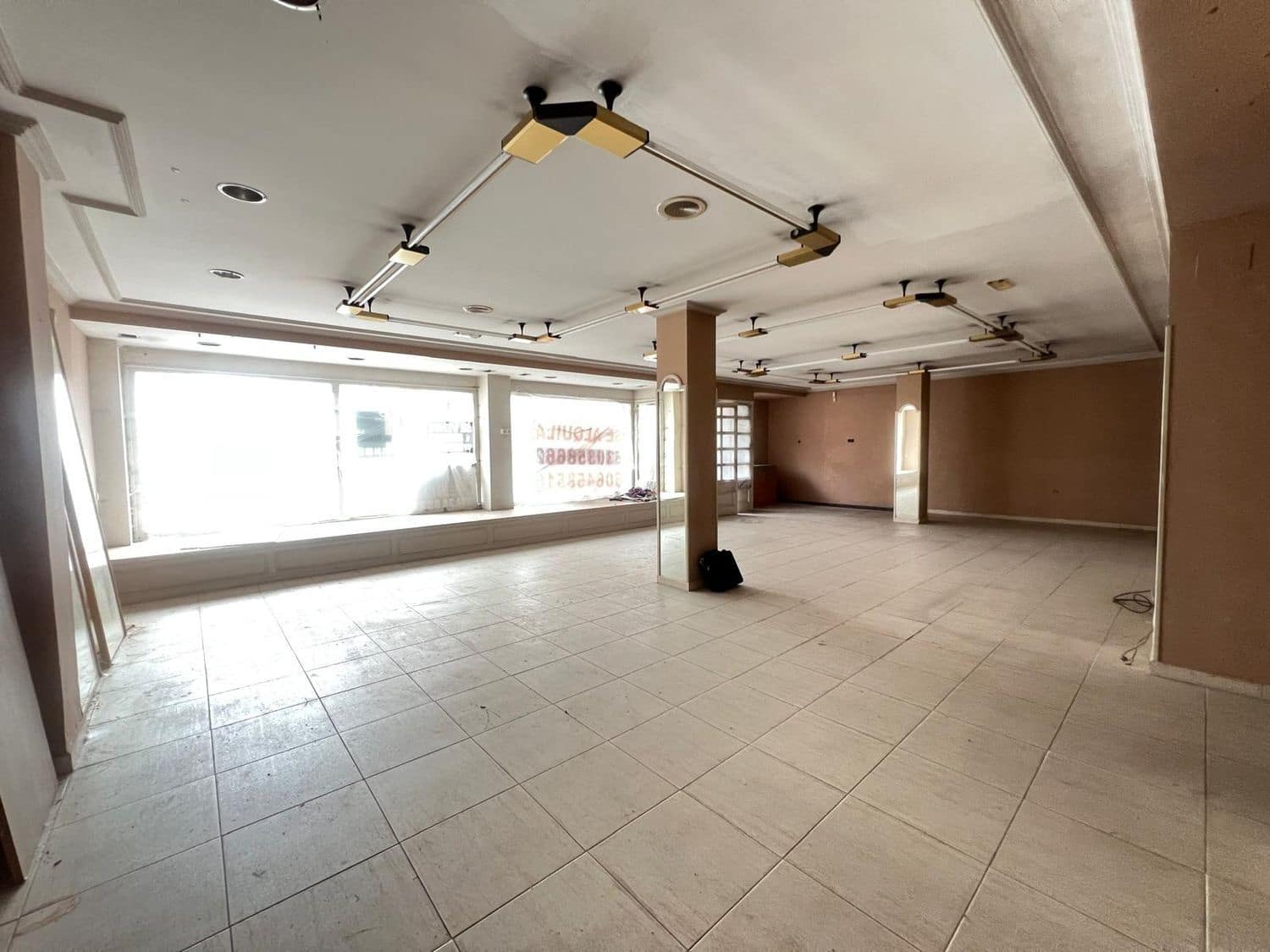 Erhverv til salg i Castrillon - € 226.500 (Ref: 9129421)