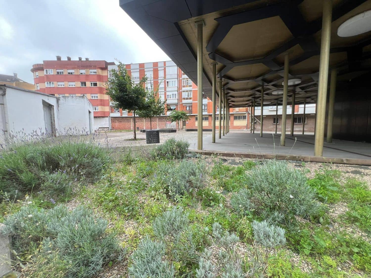 Erhverv til salg i Castrillon - € 226.500 (Ref: 9129421)