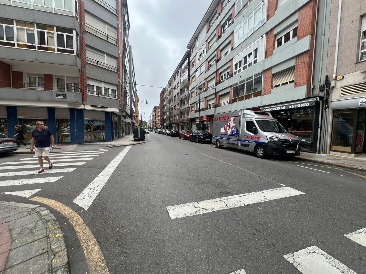 Kommersiell til salgs i Castrillon - € 180 000 (Ref: 9129423)