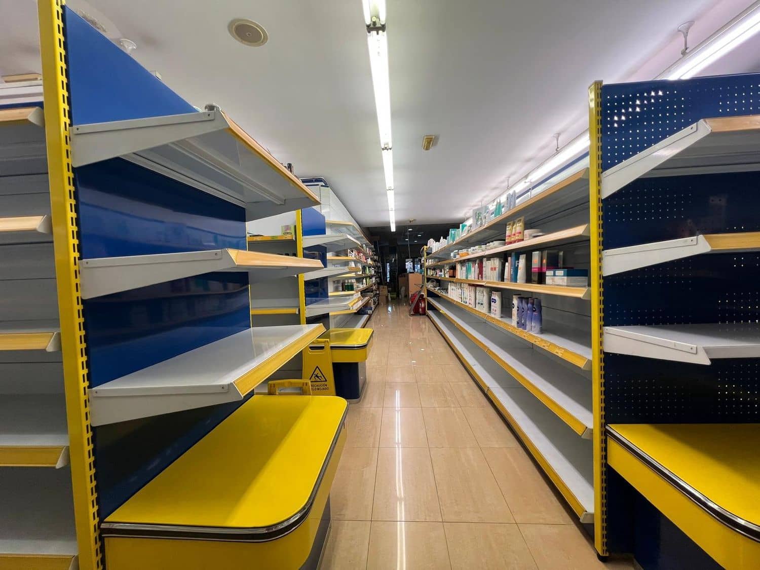 Kommersiell til salgs i Castrillon - € 180 000 (Ref: 9129423)