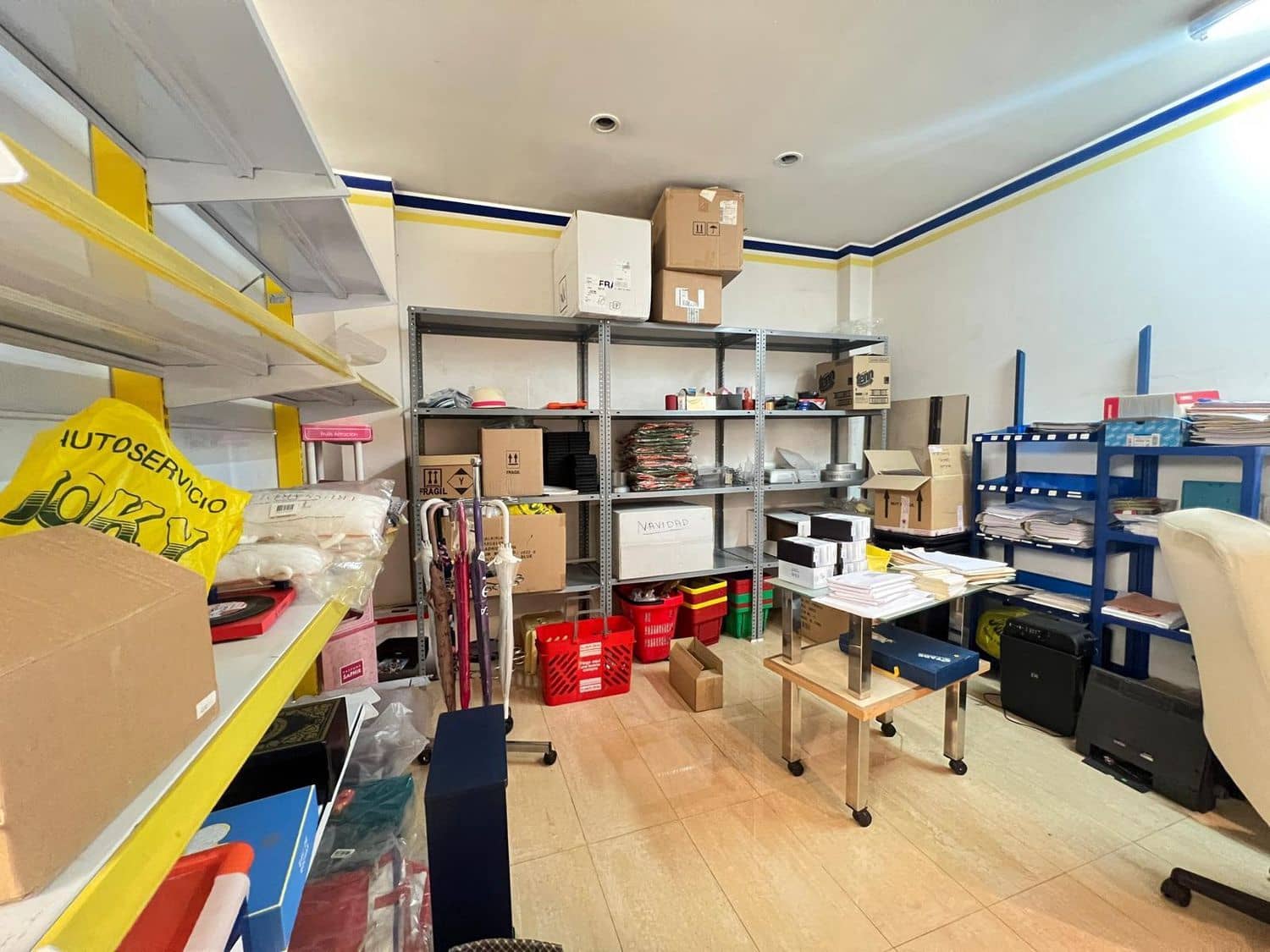 Kommersiell til salgs i Castrillon - € 180 000 (Ref: 9129423)