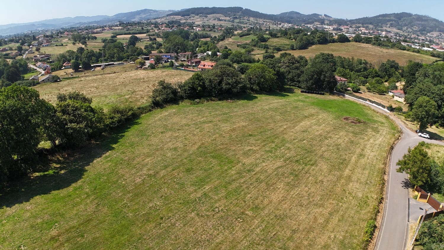 Grunde uden byggetilladelser til salg i Llanera - € 180.000 (Ref: 9132118)