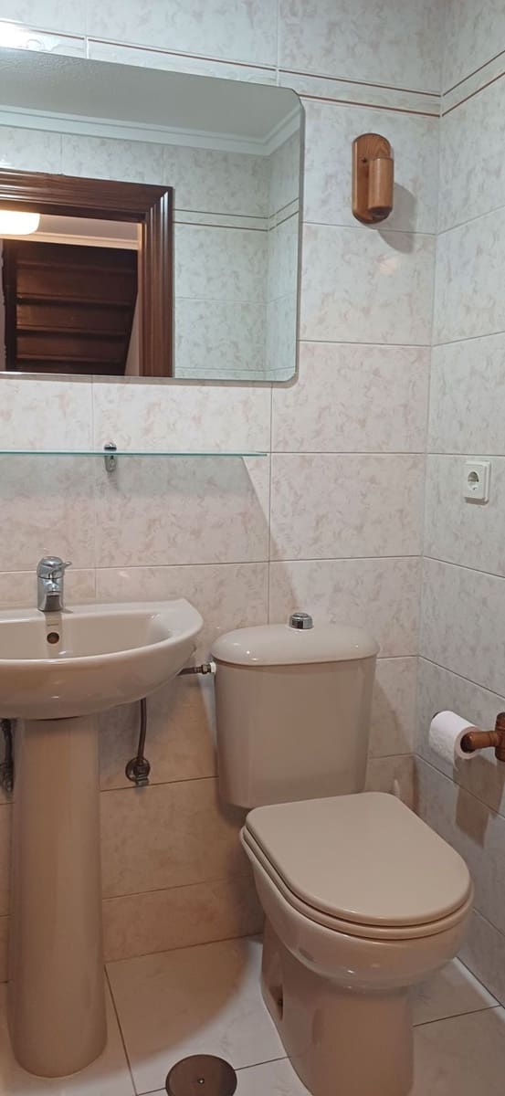 2 soverom Leilighet til salgs i Gijon med garasje - € 250 000 (Ref: 9136911)