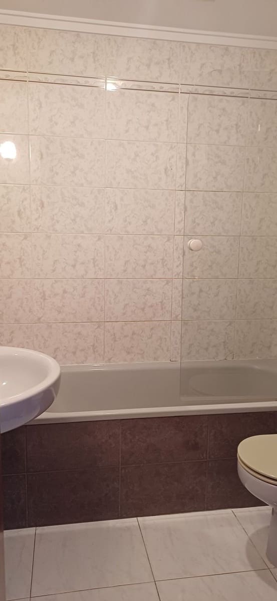 2 soverom Leilighet til salgs i Gijon med garasje - € 250 000 (Ref: 9136911)