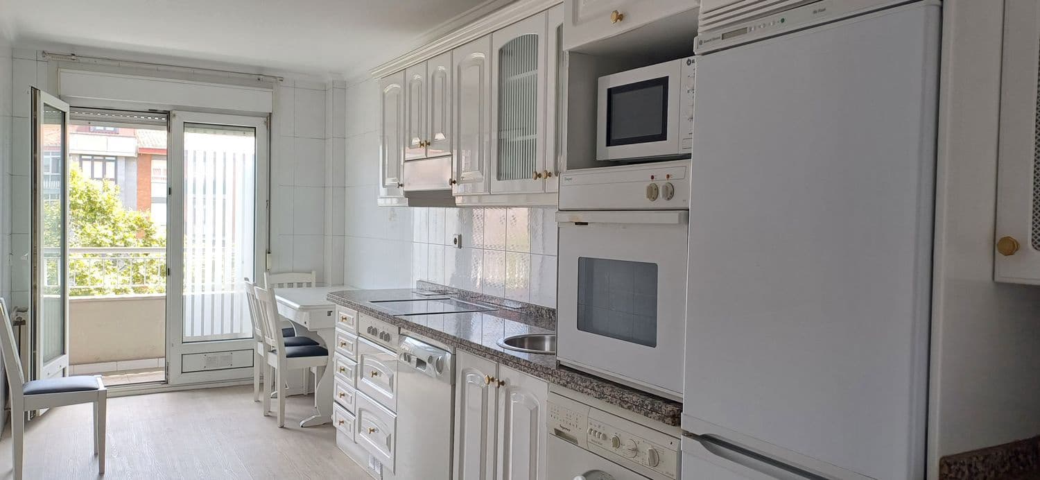 2 soverom Leilighet til salgs i Gijon med garasje - € 250 000 (Ref: 9136911)