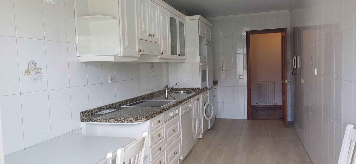 2 soverom Leilighet til salgs i Gijon med garasje - € 250 000 (Ref: 9136911)