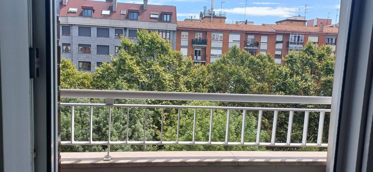 2 soverom Leilighet til salgs i Gijon med garasje - € 250 000 (Ref: 9136911)