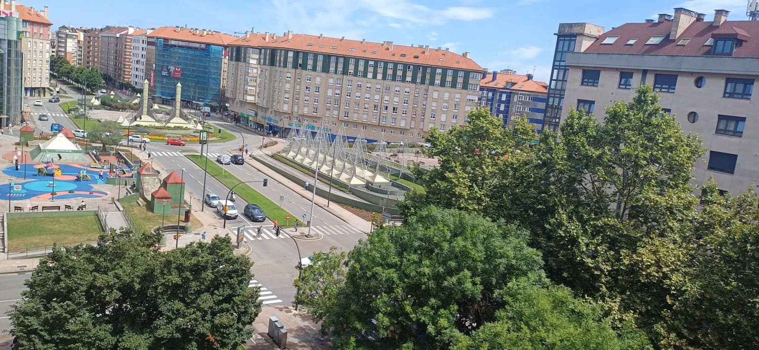 2 soverom Leilighet til salgs i Gijon med garasje - € 250 000 (Ref: 9136911)