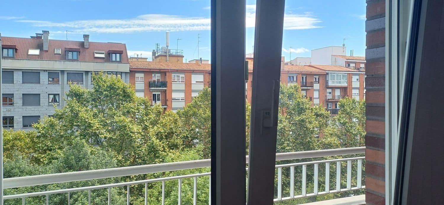 2 soverom Leilighet til salgs i Gijon med garasje - € 250 000 (Ref: 9136911)