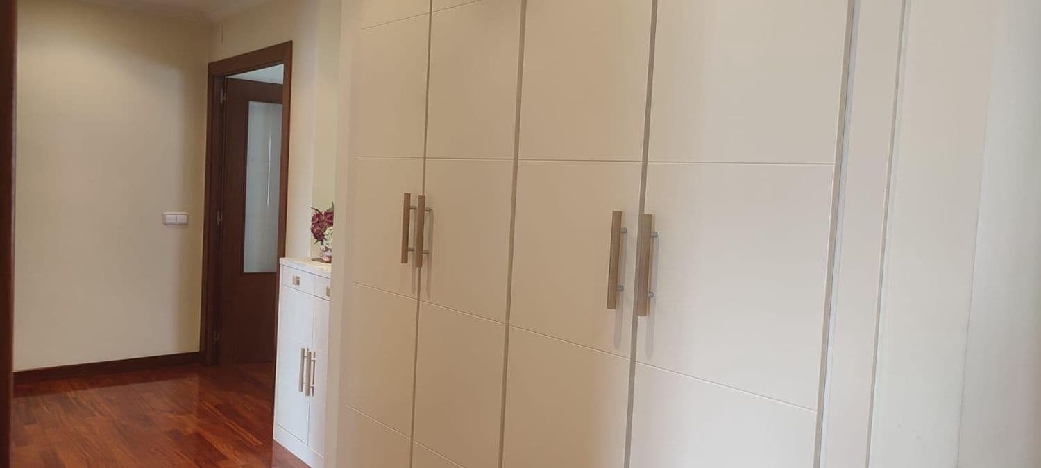 2 sovrum Lägenhet att hyra i Gijon med garage - 750 € (Ref: 9136912)