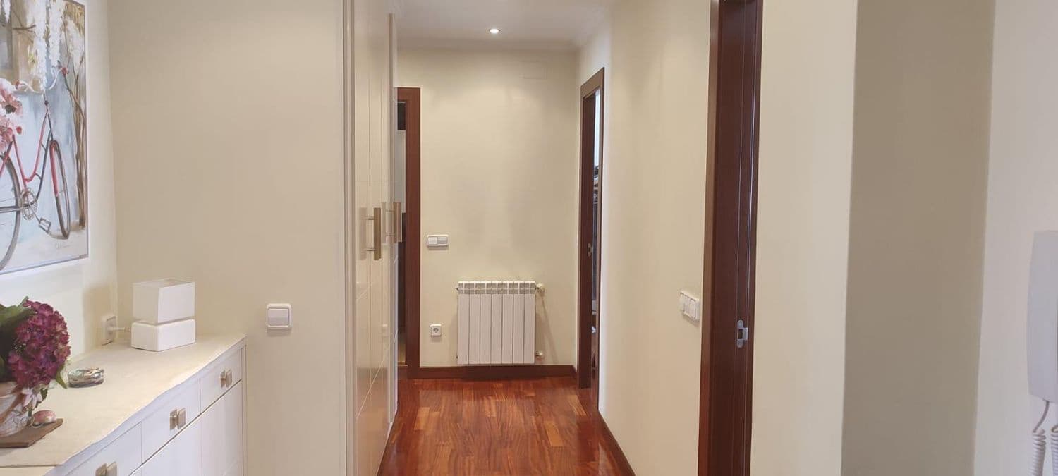 2 sovrum Lägenhet att hyra i Gijon med garage - 750 € (Ref: 9136912)