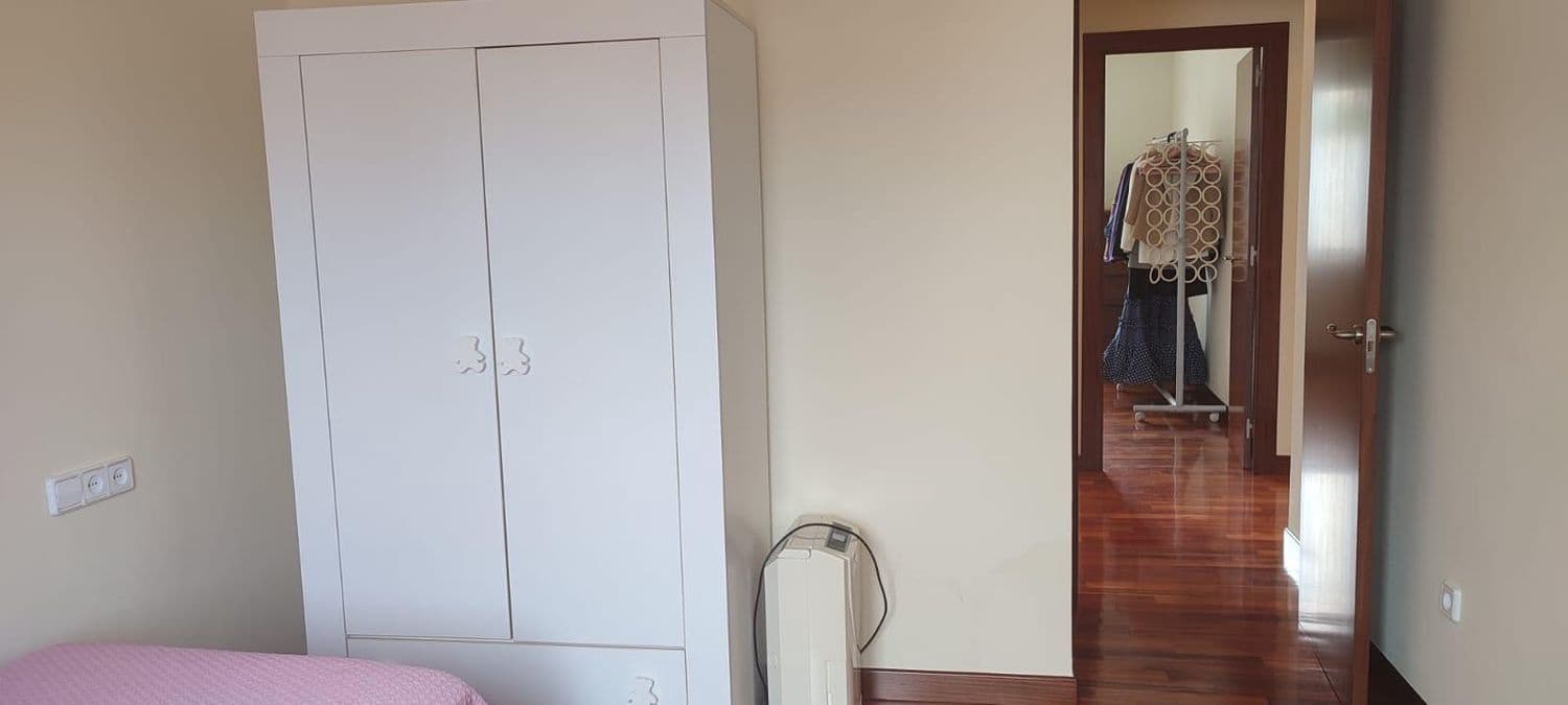 2 sovrum Lägenhet att hyra i Gijon med garage - 750 € (Ref: 9136912)