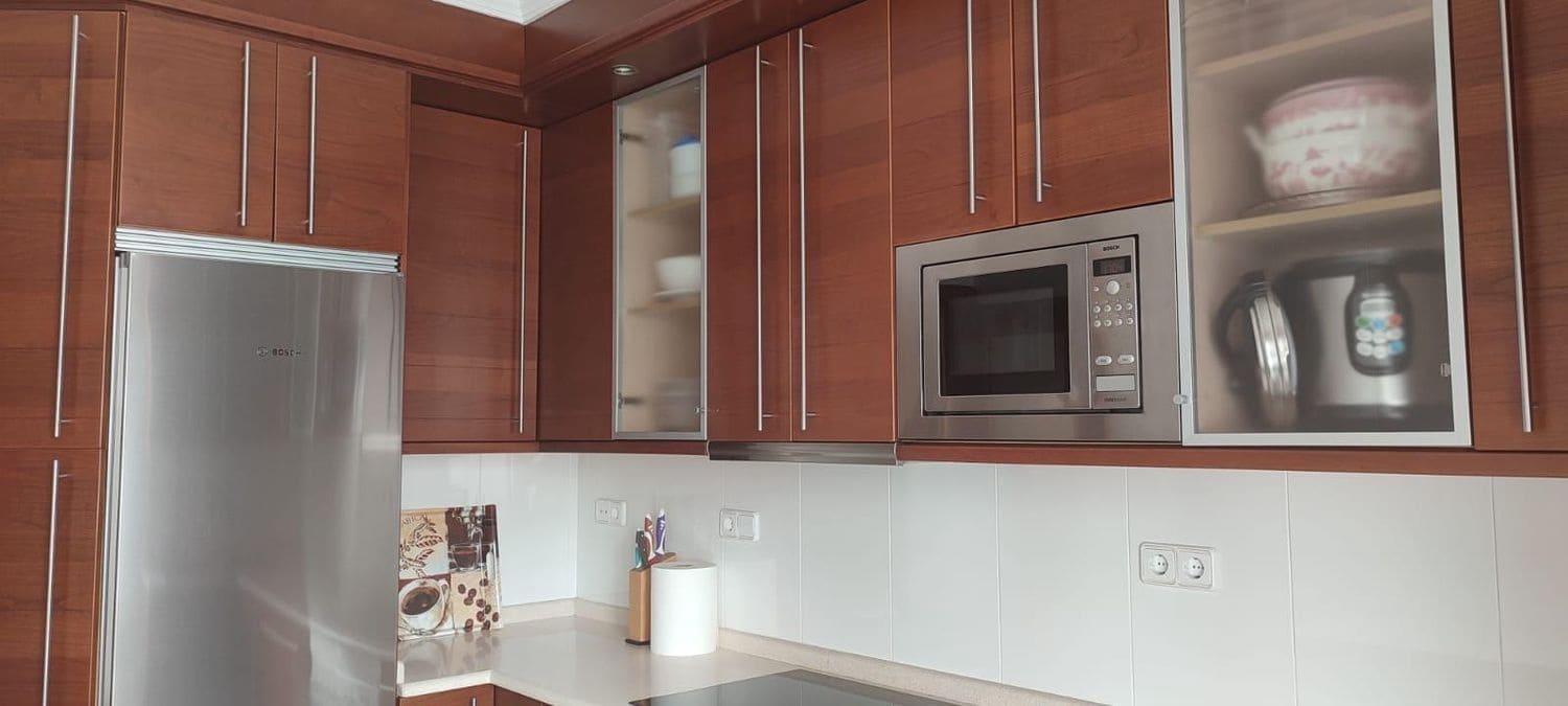 2 sovrum Lägenhet att hyra i Gijon med garage - 750 € (Ref: 9136912)