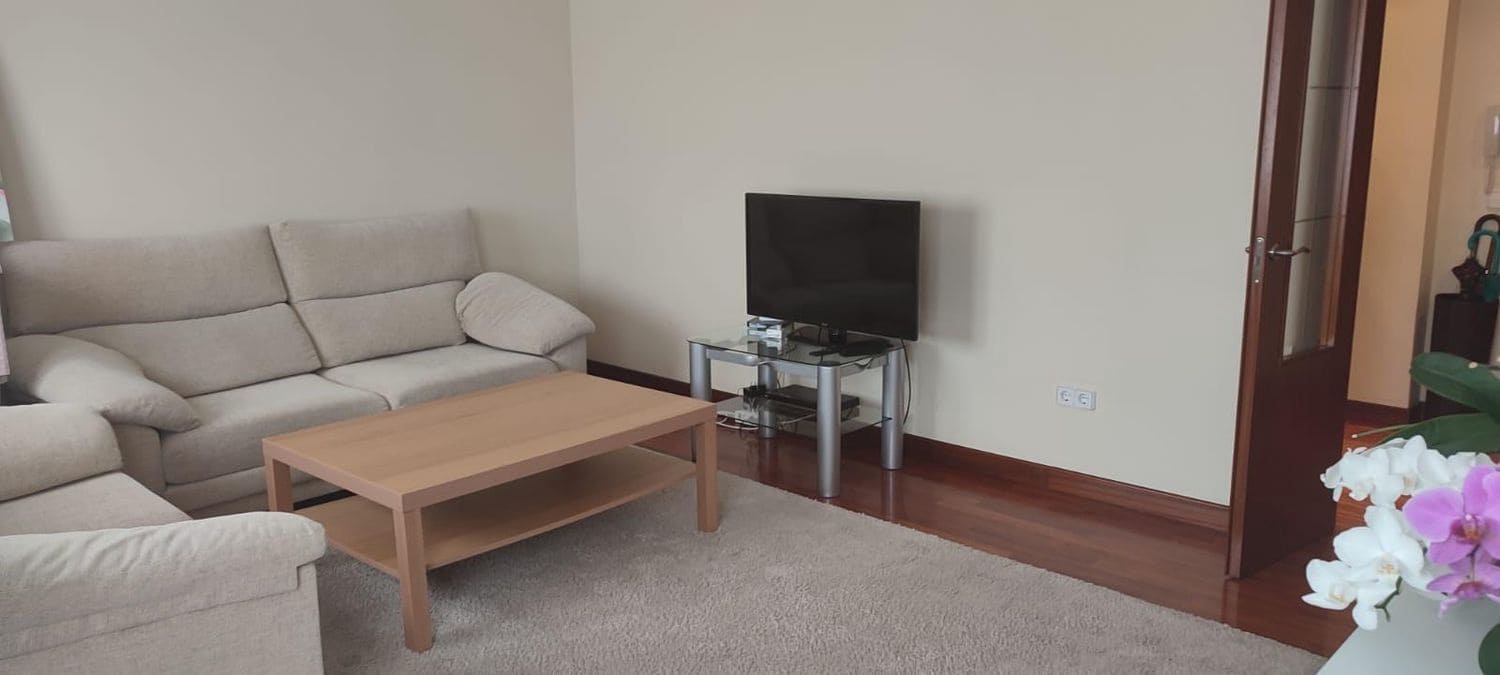 2 sovrum Lägenhet att hyra i Gijon med garage - 750 € (Ref: 9136912)