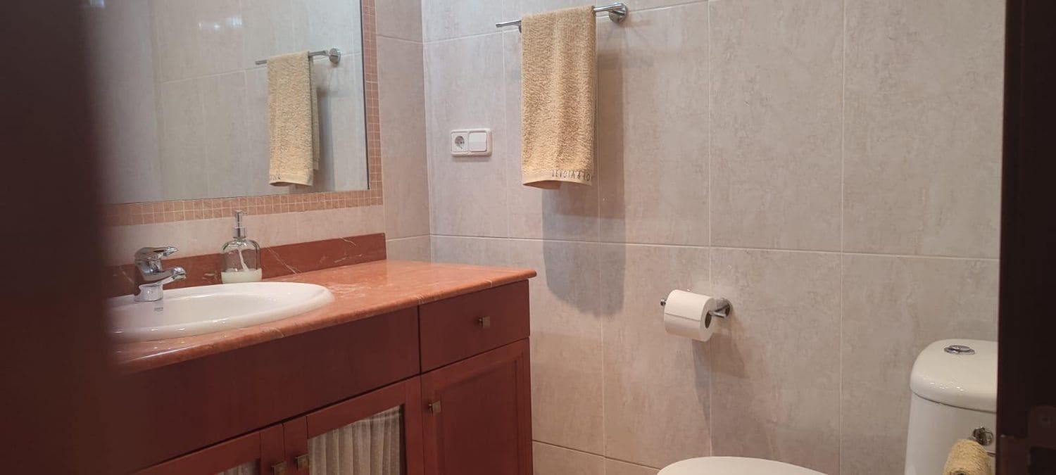 2 sovrum Lägenhet att hyra i Gijon med garage - 750 € (Ref: 9136912)