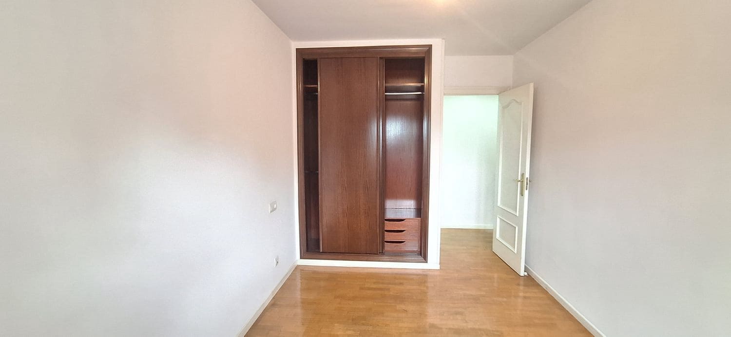 3 soveværelse Lejlighed til salg i Gijon med garage - € 248.000 (Ref: 9142528)