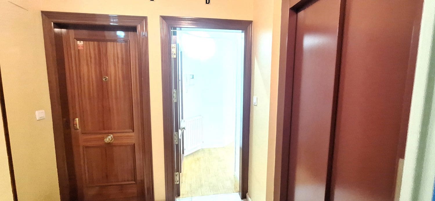 3 soveværelse Lejlighed til salg i Gijon med garage - € 248.000 (Ref: 9142528)