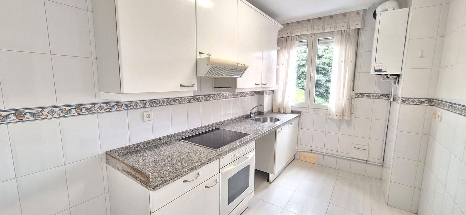 3 soveværelse Lejlighed til salg i Gijon med garage - € 248.000 (Ref: 9142528)