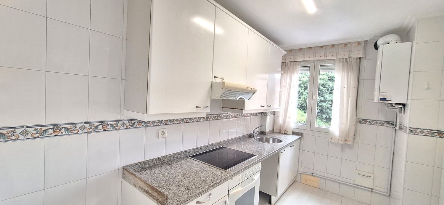 3 soveværelse Lejlighed til salg i Gijon med garage - € 248.000 (Ref: 9142528)