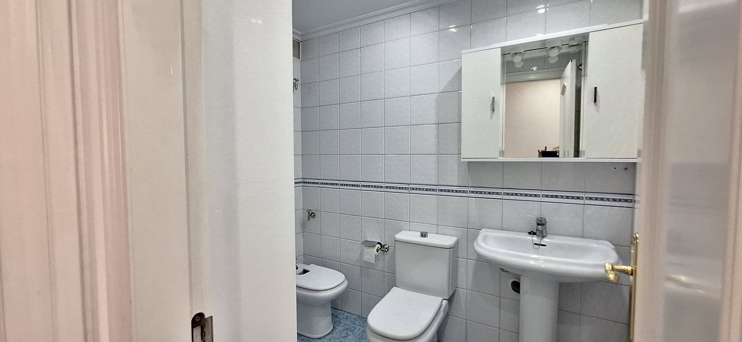 3 soveværelse Lejlighed til salg i Gijon med garage - € 248.000 (Ref: 9142528)