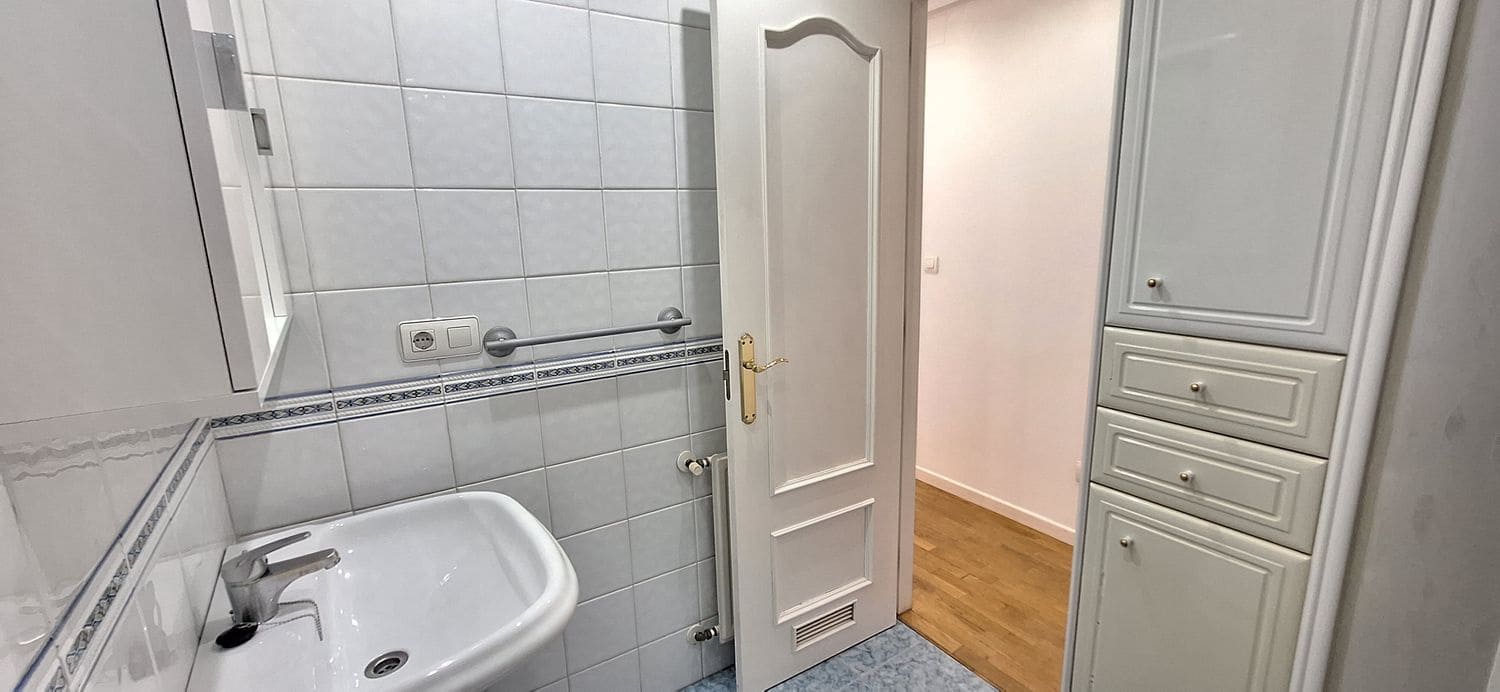 3 soveværelse Lejlighed til salg i Gijon med garage - € 248.000 (Ref: 9142528)