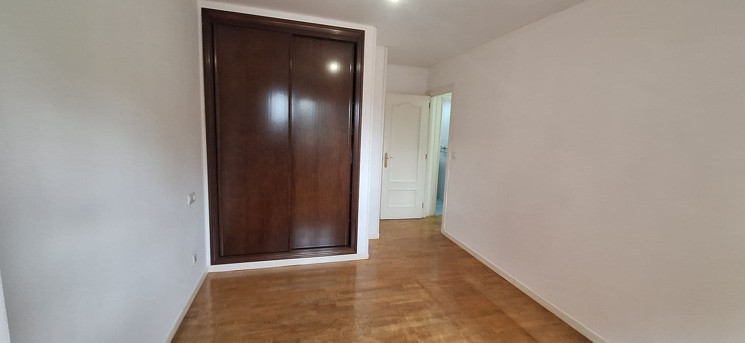 3 soveværelse Lejlighed til salg i Gijon med garage - € 248.000 (Ref: 9142528)