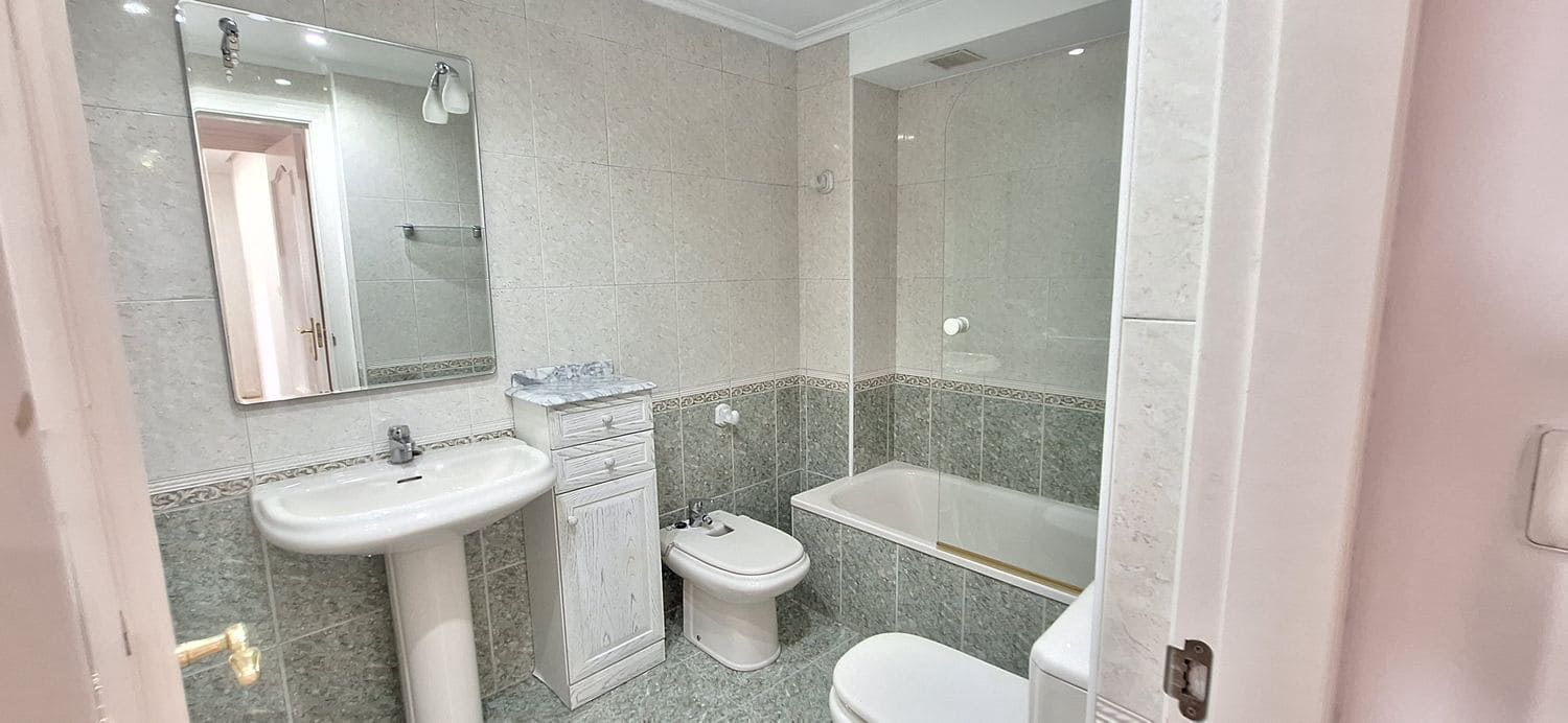 3 soveværelse Lejlighed til salg i Gijon med garage - € 248.000 (Ref: 9142528)