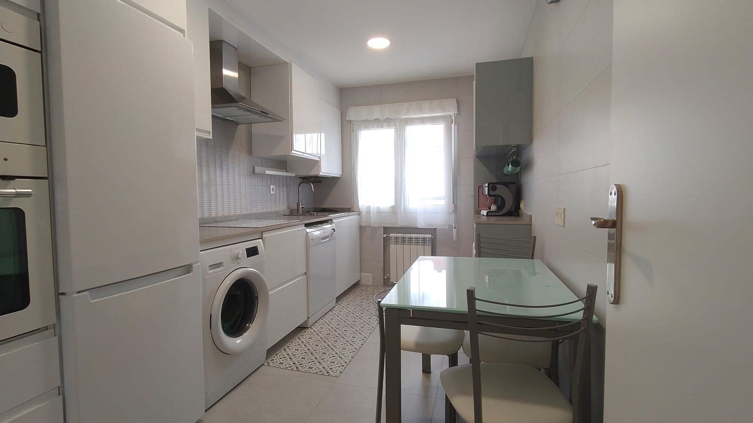 2 soveværelse Lejlighed til salg i Gijon med garage - € 220.000 (Ref: 9142529)