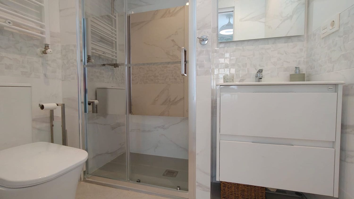 2 soveværelse Lejlighed til salg i Gijon med garage - € 220.000 (Ref: 9142529)