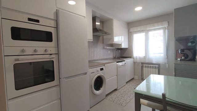 2 soveværelse Lejlighed til salg i Centro Urbano, Gijón med garage - € 235.000 (Ref: 9142529)