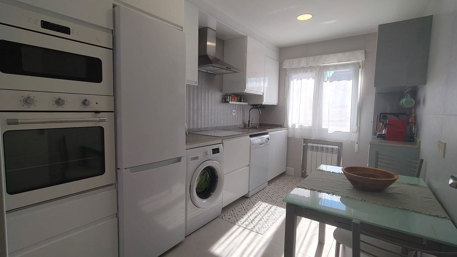 2 soveværelse Lejlighed til salg i Gijon med garage - € 220.000 (Ref: 9142529)