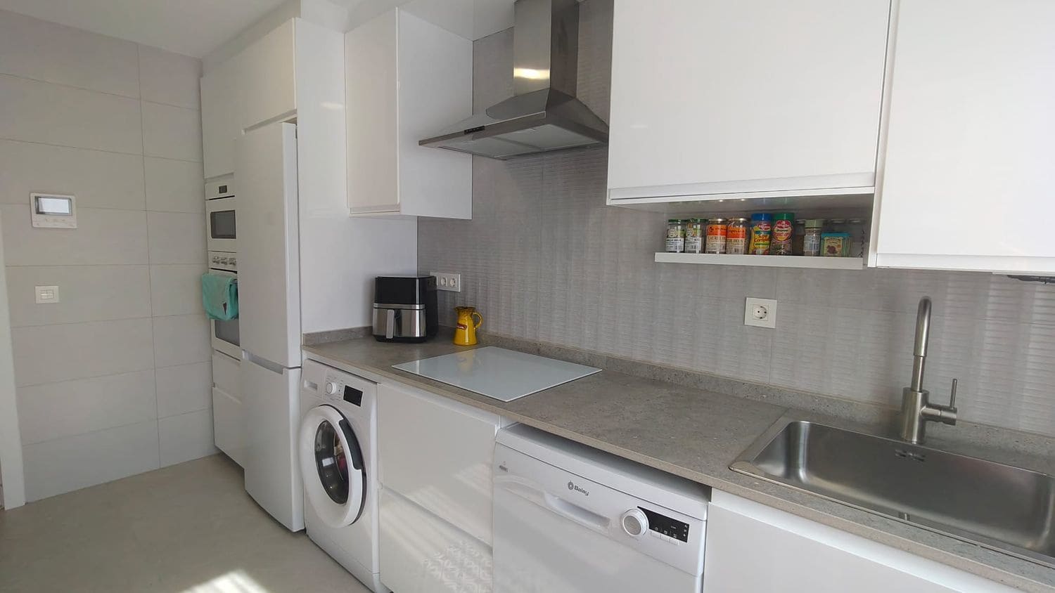 2 soveværelse Lejlighed til salg i Gijon med garage - € 220.000 (Ref: 9142529)