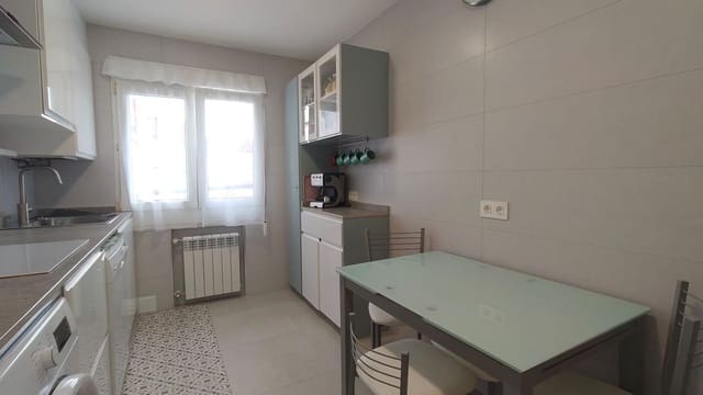 2 soveværelse Lejlighed til salg i Centro Urbano, Gijón med garage - € 235.000 (Ref: 9142529)