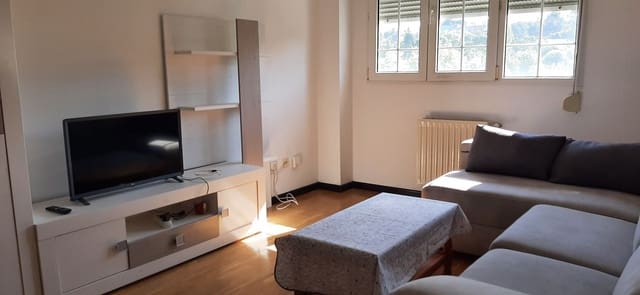 2 makuuhuone Huoneisto vuokrattavana paikassa Avilés mukana 
autotalli - 700 € (Ref: 9143378)