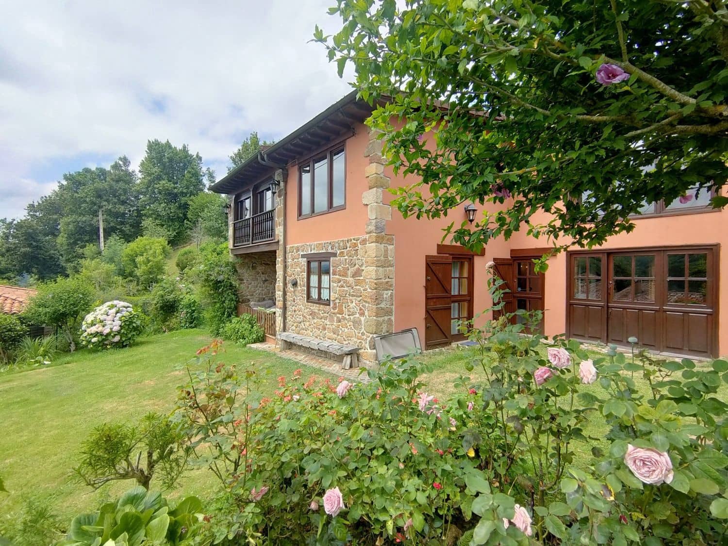 5 soveværelse Villa til salg i Cabranes med garage - € 398.000 (Ref: 9154762)