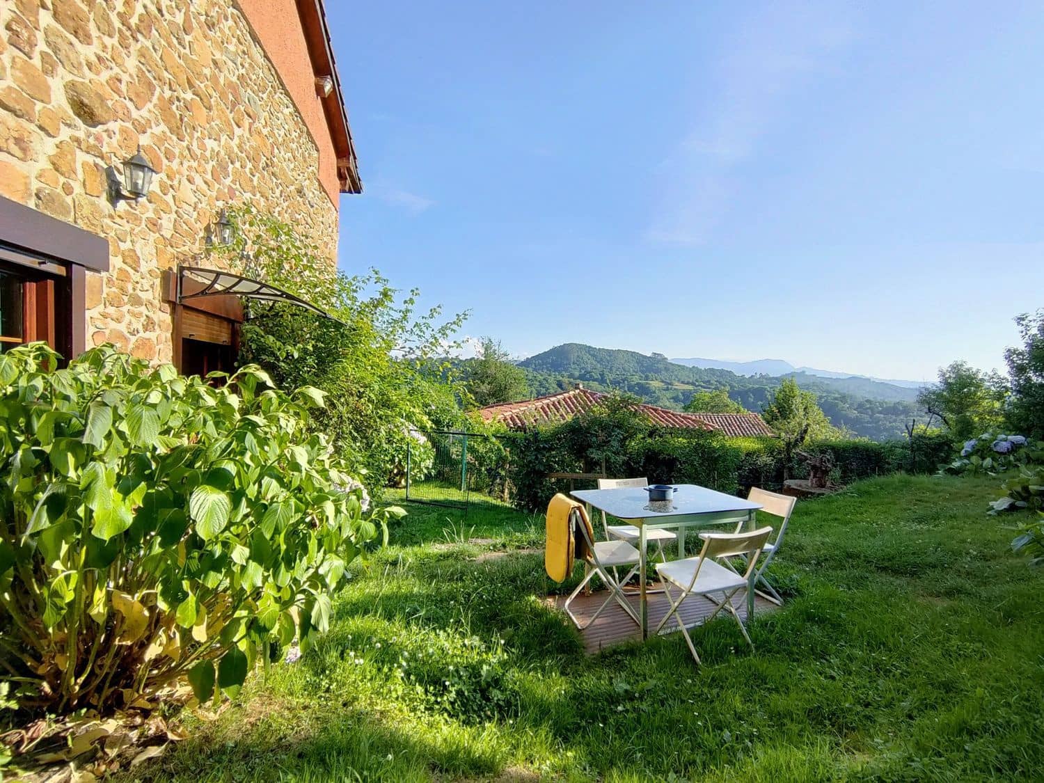 5 soveværelse Villa til salg i Cabranes med garage - € 398.000 (Ref: 9154762)