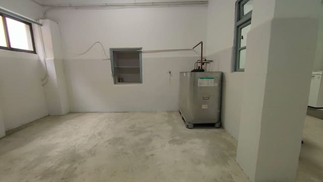 3 chambre Appartement à vendre à Aller avec garage - 87 000 € (Ref: 9166769)