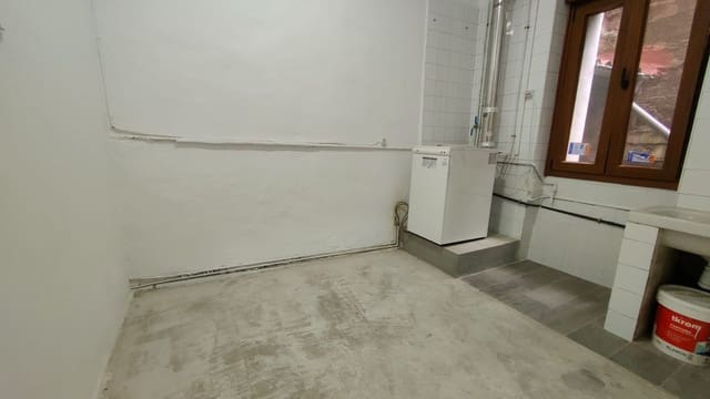 3 chambre Appartement à vendre à Aller avec garage - 87 000 € (Ref: 9166769)