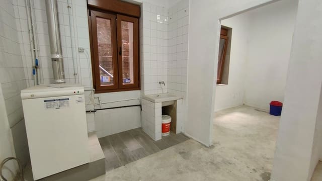 3 chambre Appartement à vendre à Aller avec garage - 87 000 € (Ref: 9166769)
