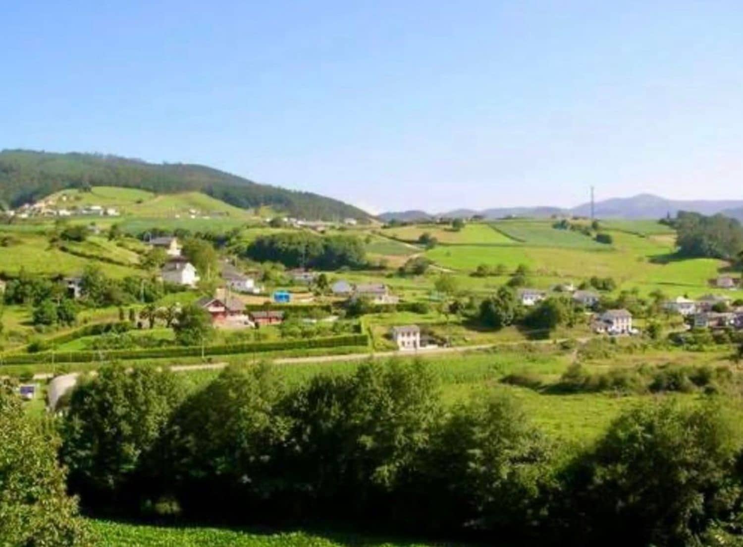 3 slaapkamer Finca/Landhuis te koop in Luarca - € 100.000 (Ref: 9166771)