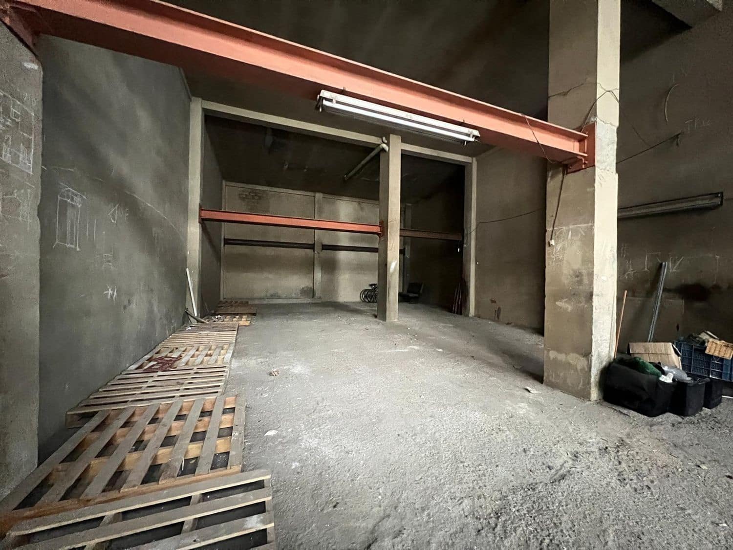 Erhverv til salg i Gijon - € 80.000 (Ref: 9167232)