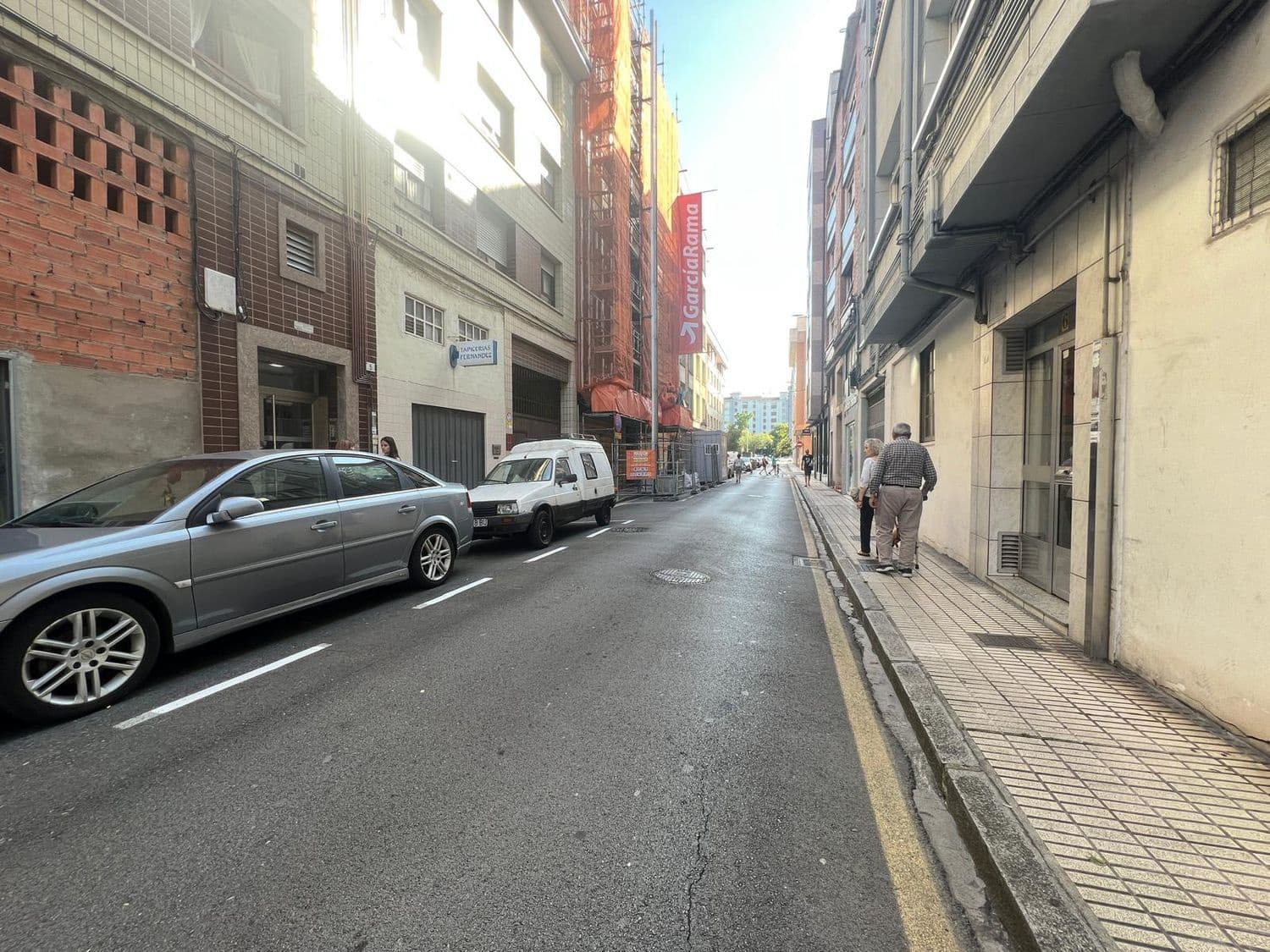 Erhverv til salg i Gijon - € 80.000 (Ref: 9167232)