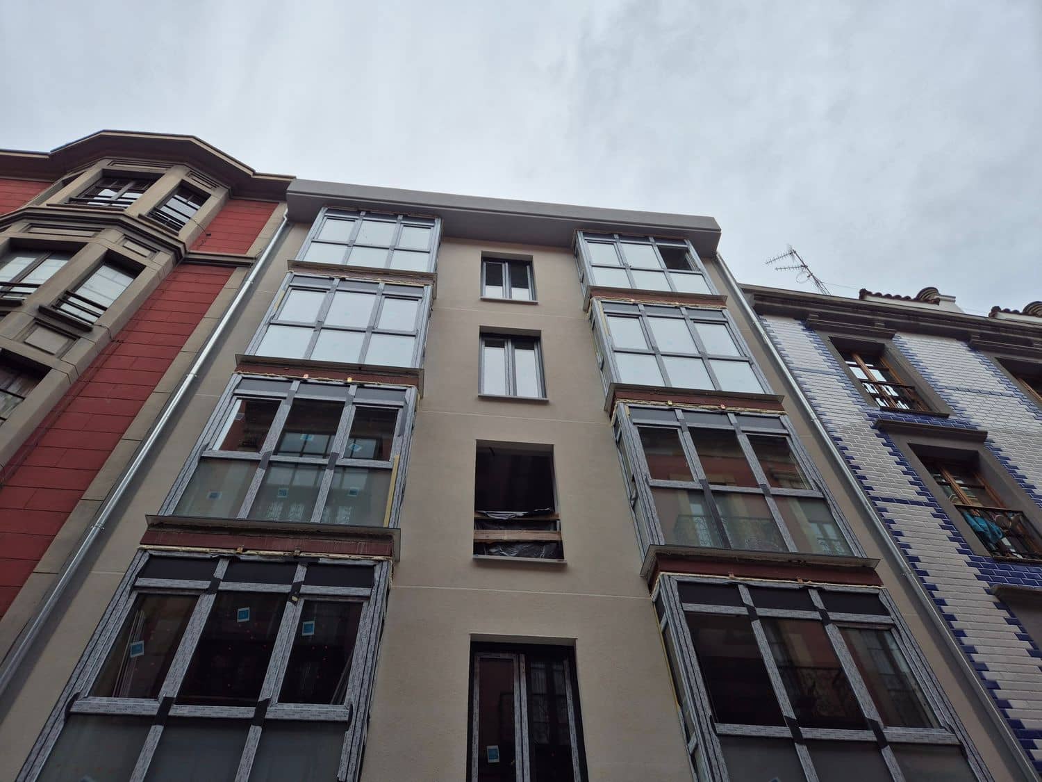 2 slaapkamer Appartement te koop in Gijon met garage - € 365.000 (Ref: 9167233)