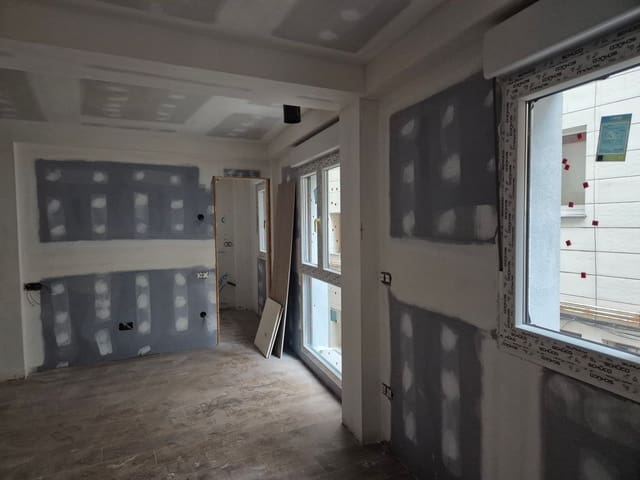 Apartment for sale in Centro Urbano, Gijón with garage - € 185,000 (Ref: 9167234)