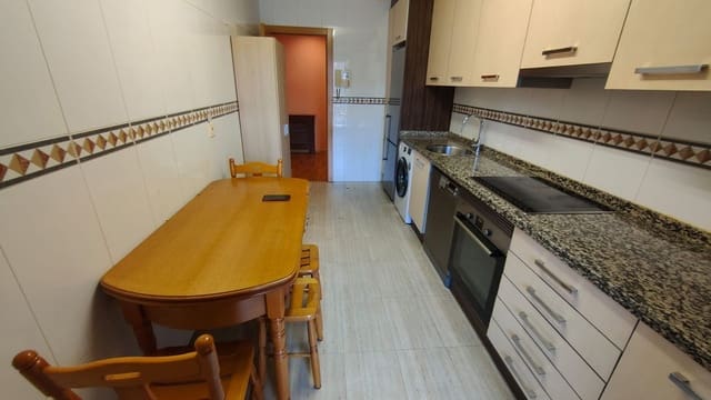 2 slaapkamer Appartement te koop in Centro Urbano, Gijón met garage - € 190.000 (Ref: 9167235)